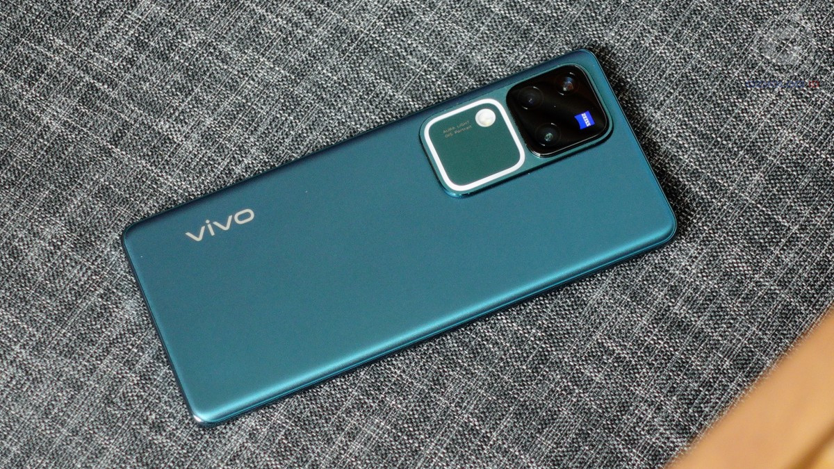 Review vivo V30