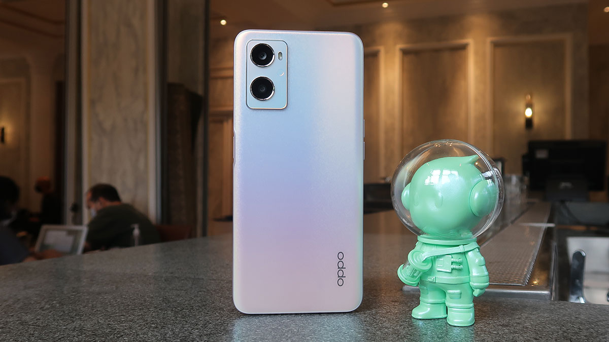 Review Oppo A96